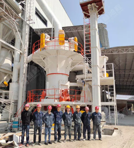 桂林鴻程磨粉機(jī)安裝工人五一堅(jiān)守崗位，保證客戶磨粉生產(chǎn)線按計(jì)劃投產(chǎn)