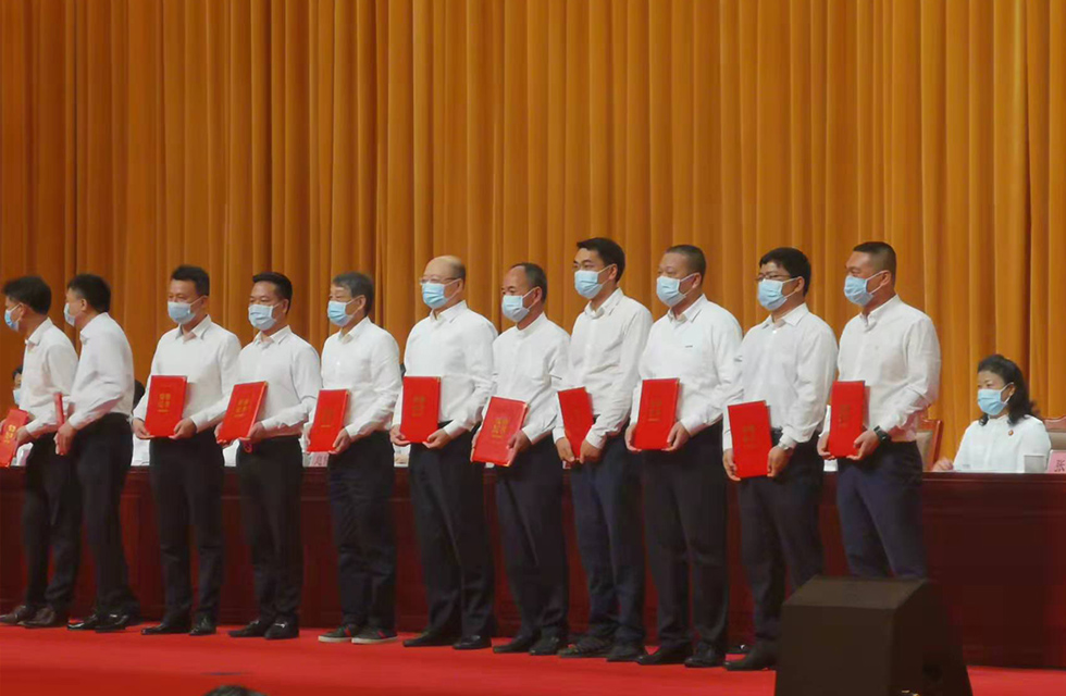 實(shí)力彰顯！全市工業(yè)振興大會召開，桂林鴻程斬獲多項(xiàng)榮譽(yù)