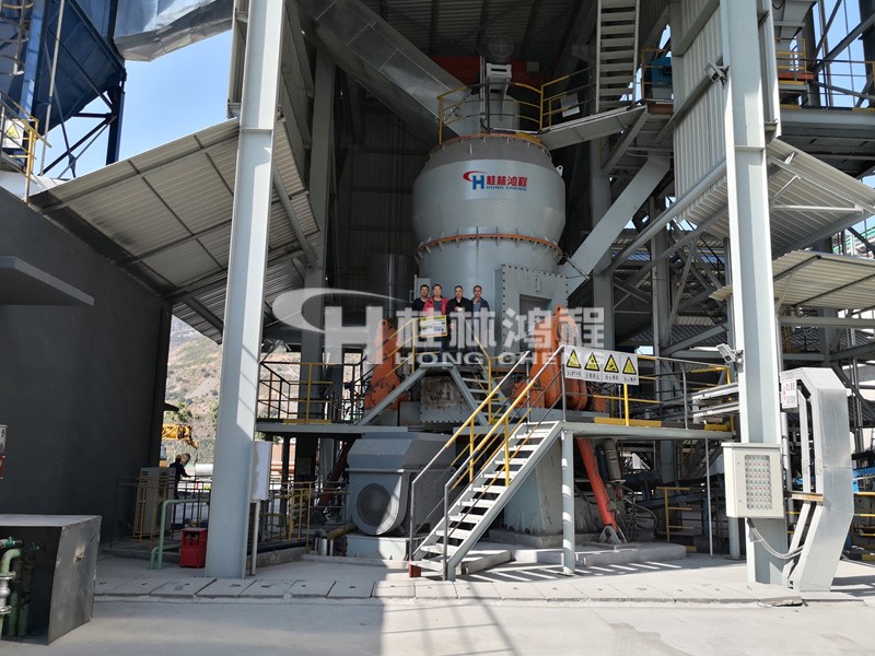 HLM1700生石灰粉磨設備325目D85時產(chǎn)25噸河北項目 HLM1700生石灰粉磨設備325目D85時產(chǎn)25噸河北項目